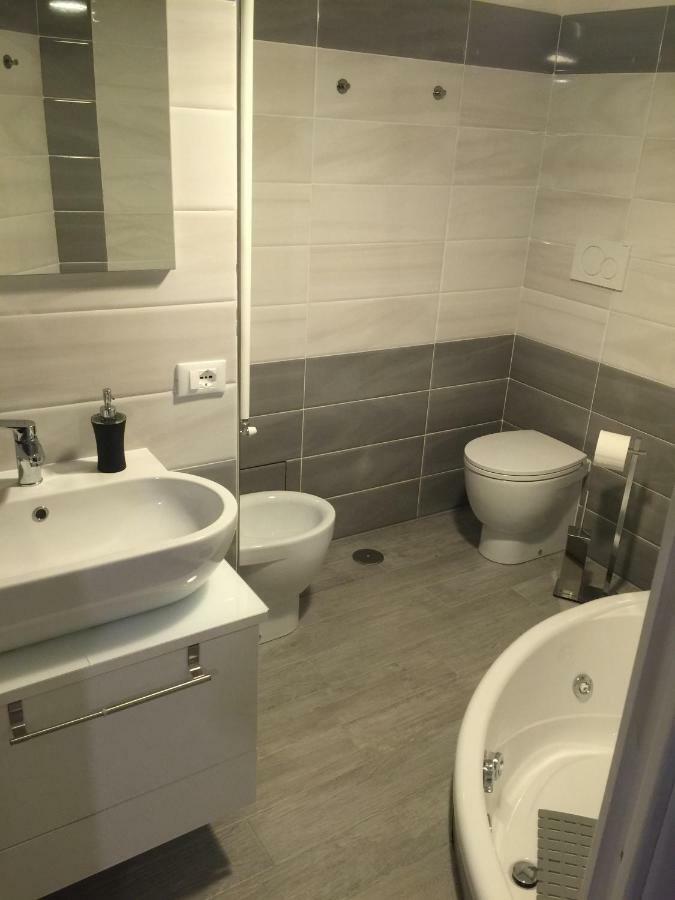 Sosta Rock Apartment Casal Palocco Luaran gambar